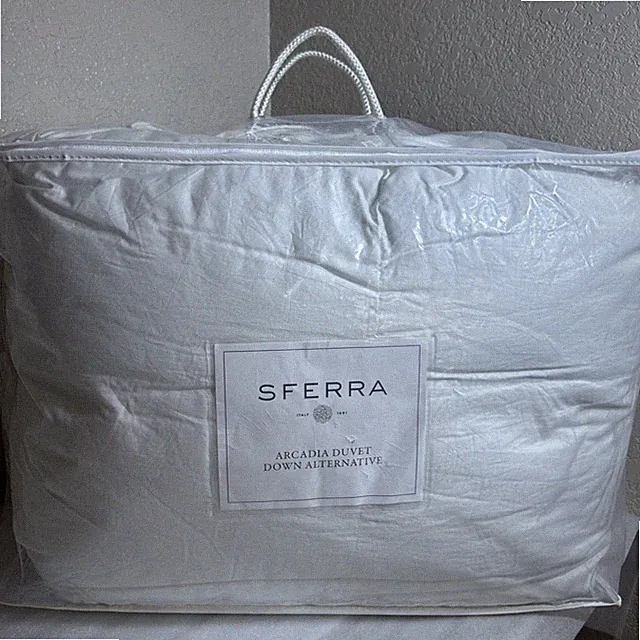 SFERRA Arcadia Duvet Down Alternative Médium Weight King Baffle Box Construction