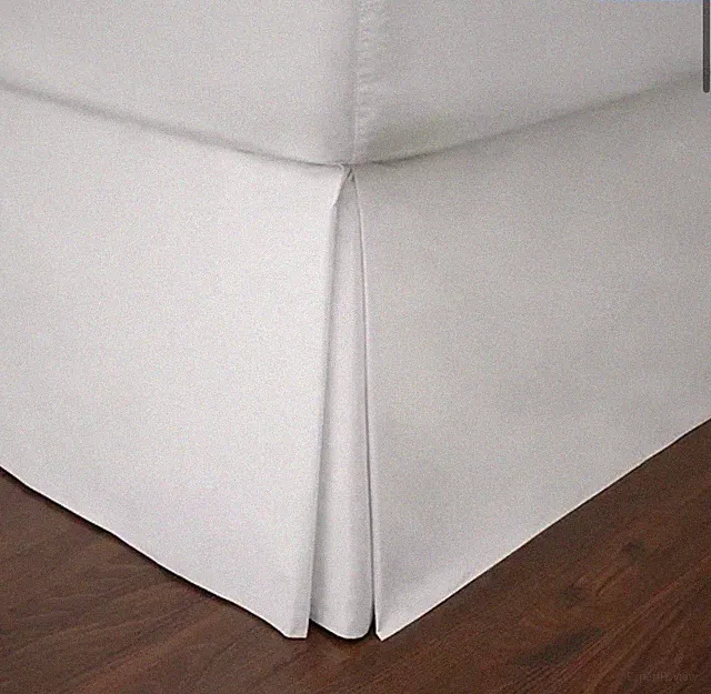 SFERRA Grande Hotel Bedskirt, King. NWT