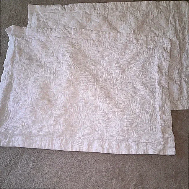 Sferra Matelisse 2 Pillow Shams White Egyptian Cotton Made in Italy Woven NOTE